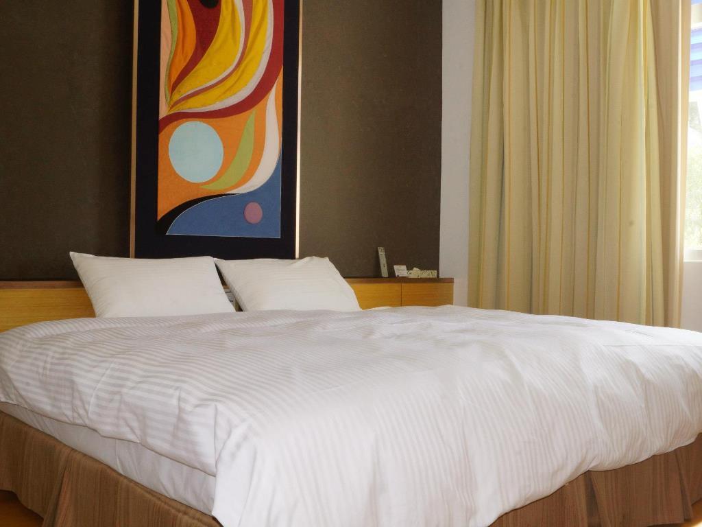 Zhi Da Craft Service Guest House Цаотун Экстерьер фото